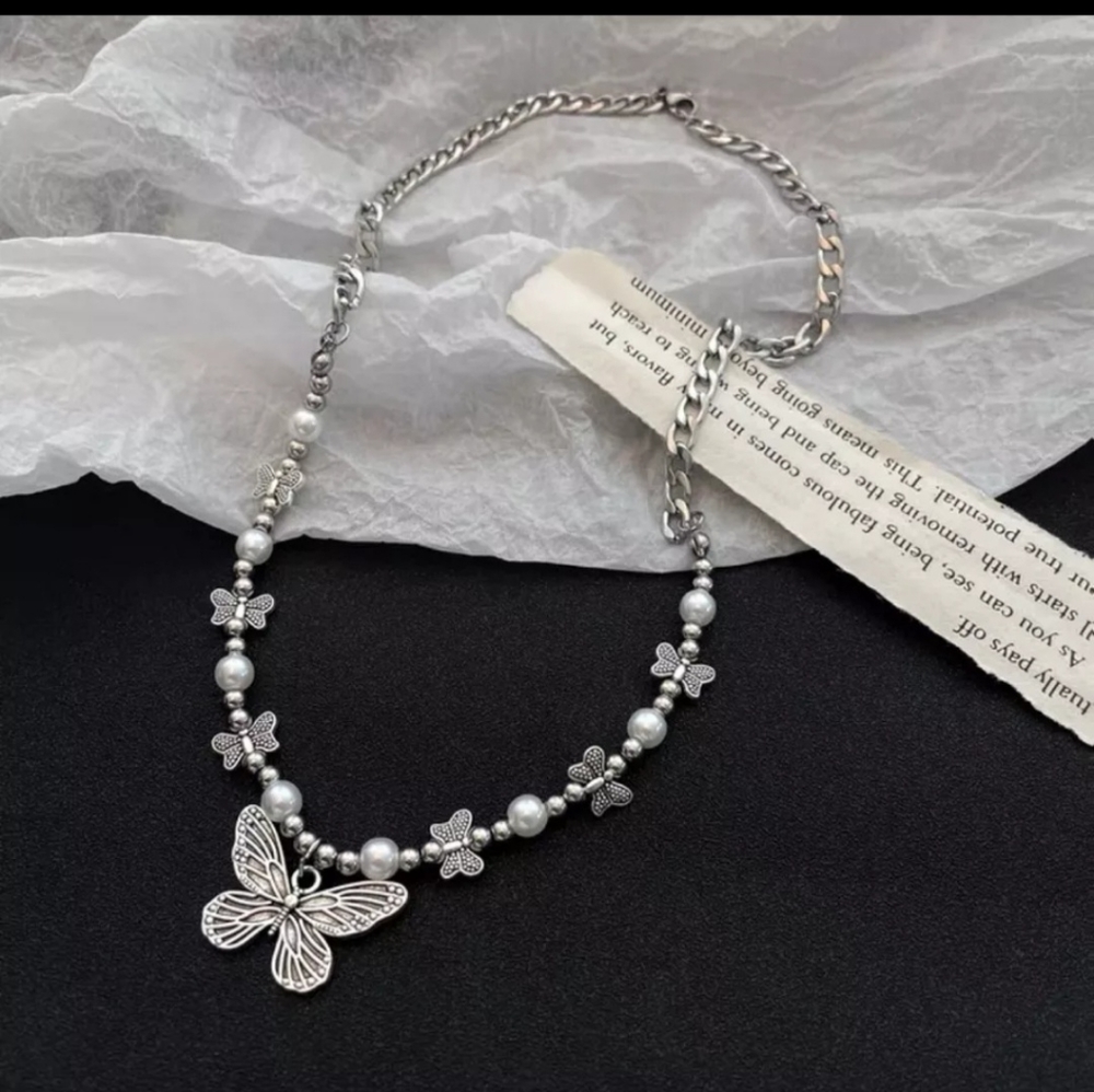 Vintage butterfly Pandant Necklace